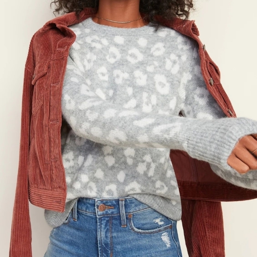 Old Navy Leopard Sweater Crew Neck Long Sleeve Grey White Cream L